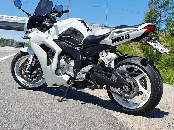 2009 Yamaha FZ1, белый, 800000 рублей - вид 14
