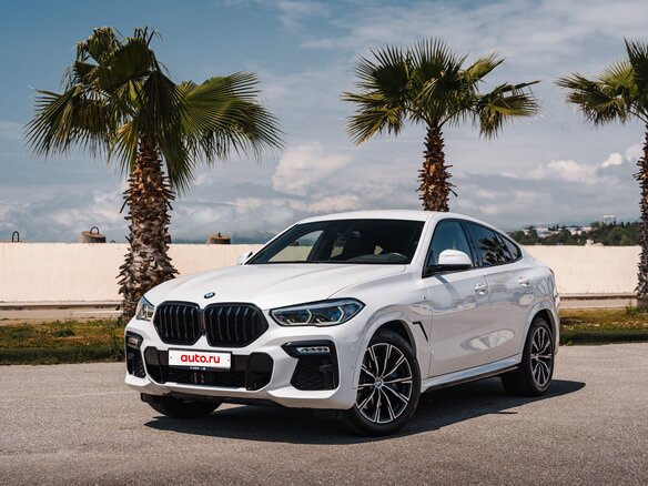 2020 BMW X6 40i III (G06), белый, 7499900 рублей - вид 6
