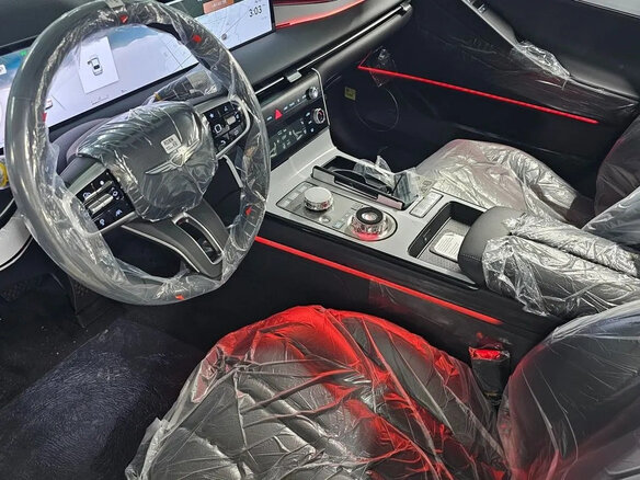 2026 Genesis G80 II Рестайлинг, чёрный, 8909412 рублей - вид 5
