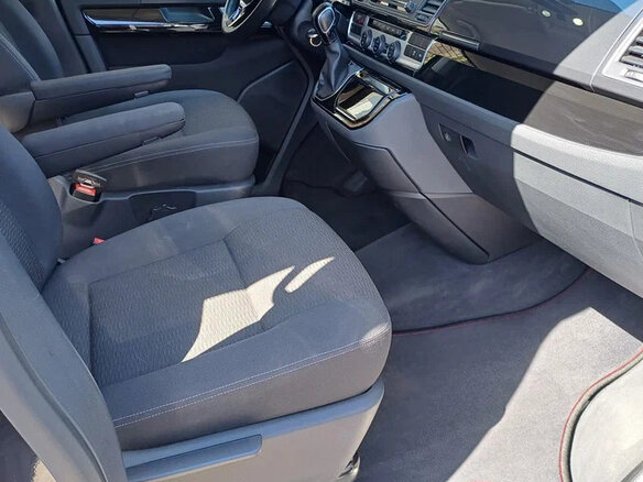 2019 Volkswagen Multivan T6, чёрный, 3999000 рублей - вид 10