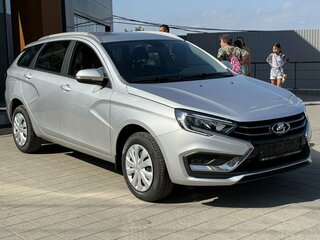 2026 Lada (ВАЗ) Vesta SW I Рестайлинг (NG), серебристый, 1835000 рублей, вид 3