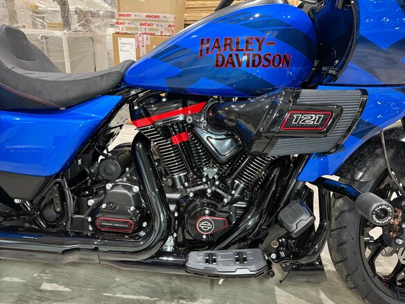 2026 Harley-Davidson CVO Road Glide, синий - вид 27