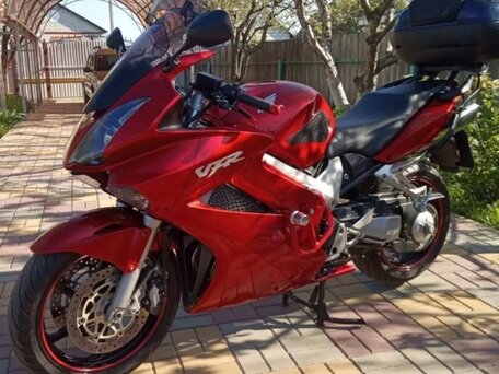 2002 Honda VFR 800, красный, 425000 рублей, вид 1