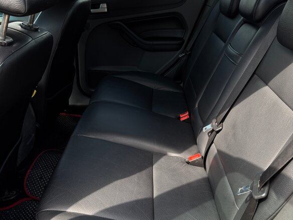 2006 Ford Focus II, красный, 550000 рублей - вид 21