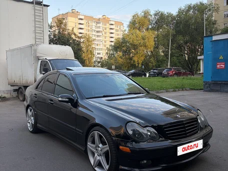 2004 Mercedes-Benz C-Класс 230 II (W203) Рестайлинг, чёрный, 750000 рублей, вид 1