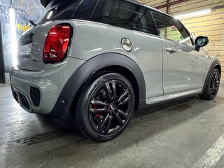2021 Mini Hatch JCW III (F55/F56) Рестайлинг, серый, 3900000 рублей, вид 5