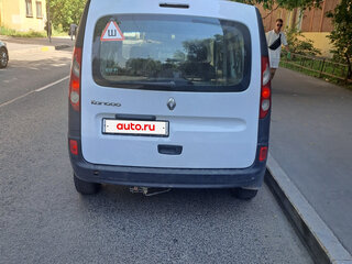 2010 Renault Kangoo II, белый, 550000 рублей, вид 3