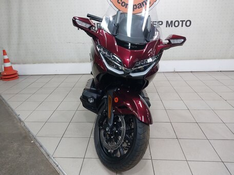 2026 Honda GL 1800 Gold Wing, красный, 3749000 рублей, вид 3