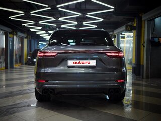 2019 Porsche Cayenne III, серый, 5999999 рублей, вид 2