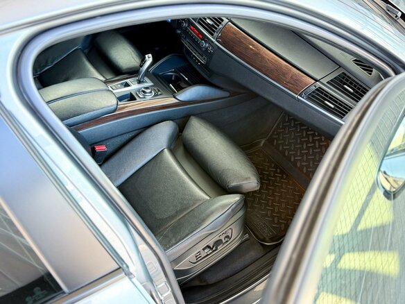 2012 BMW X6 35i 8-speed I (E71), серый - вид 19