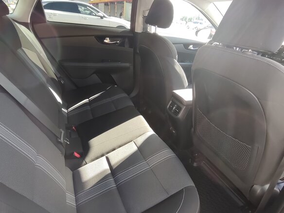 2021 Kia Cerato IV Рестайлинг, красный, 1995000 рублей - вид 14