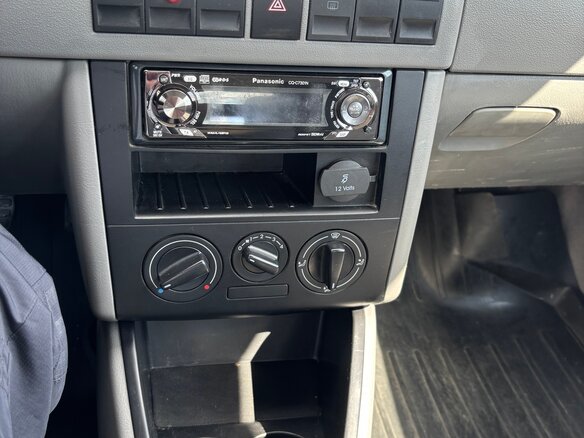 2004 Volkswagen Pointer, серебристый - вид 20
