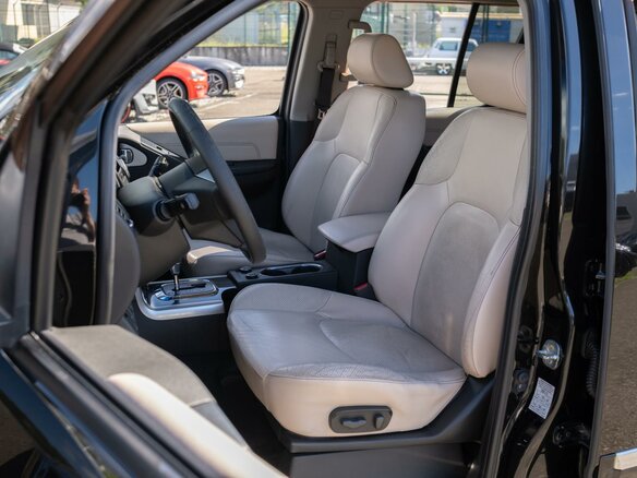 2011 Nissan Pathfinder III Рестайлинг, чёрный - вид 10
