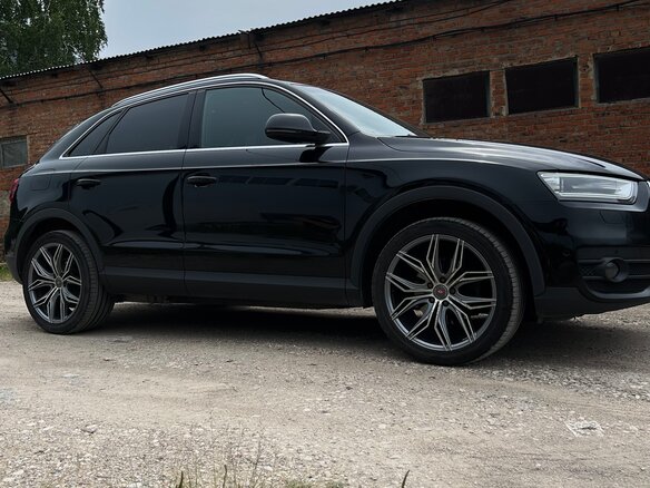 2013 Audi Q3 I (8U), чёрный, 1850000 рублей - вид 1