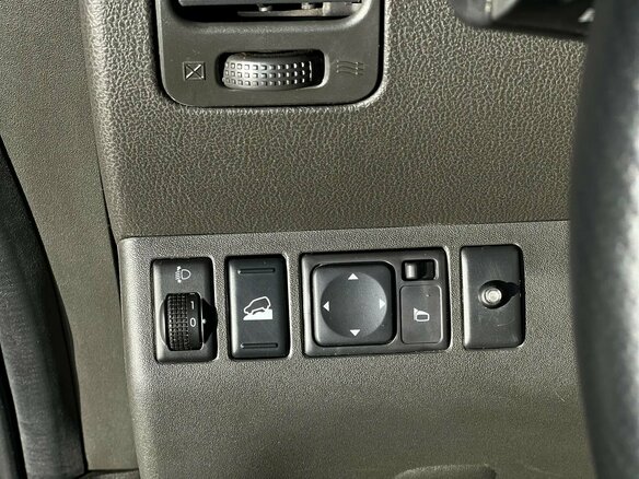 2010 Nissan Pathfinder III Рестайлинг, серый - вид 22