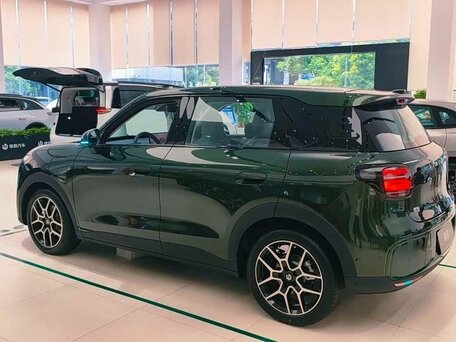 2026 Leapmotor A10 53 kWh, зелёный, 1900000 рублей, вид 3