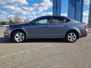 2017 Skoda Octavia III (A7) Рестайлинг, серый, 1800000 рублей, вид 5
