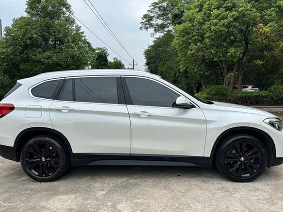 2021 BMW X1 20Li sDrive II (F48) Рестайлинг, белый - вид 12