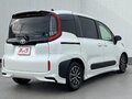 2023 Toyota Sienta III, белый - вид 1