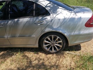2003 Mercedes-Benz E-Класс 200 III (W211, S211), серебристый, 880000 рублей, вид 5