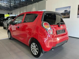 2011 Chevrolet Spark III, красный, 499000 рублей, вид 4
