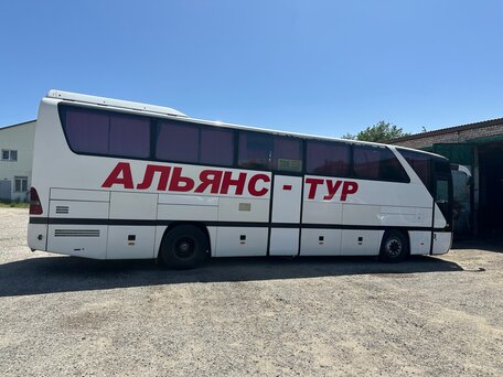 2004 Mercedes-Benz Tourismo, белый, 2700000 рублей, вид 3