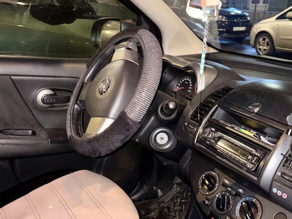 2008 Nissan Note I, красный, 685000 рублей - вид 5