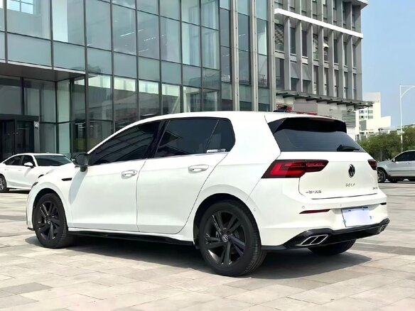 2023 Volkswagen Golf VIII, белый - вид 5