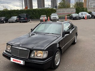 1995 Mercedes-Benz E-Класс 200 I (W124), чёрный, 1200000 рублей, вид 1