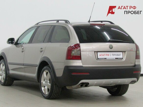 2010 Skoda Octavia Scout II (A5) Рестайлинг, серый - вид 2