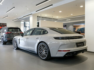 2026 Porsche Panamera 4 III, серый, 25900000 рублей, вид 3