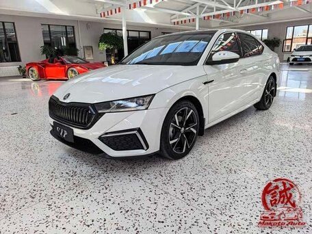 2022 Skoda Octavia IV (A8), белый, 1585000 рублей, вид 1