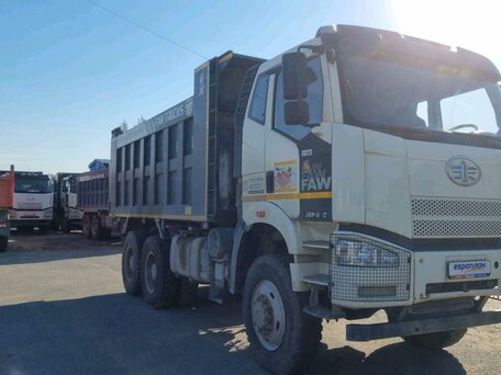 2023 FAW J6 CA3250, белый, 3610000 рублей, вид 2