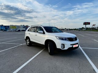 2016 Kia Sorento II Рестайлинг, белый, 2199000 рублей, вид 3