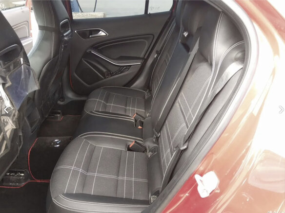 2014 Mercedes-Benz GLA 180 I (X156), красный, 1300000 рублей - вид 13