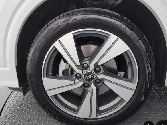 2023 Audi Q2 35 TDI I Рестайлинг, белый, 2890000 рублей - вид 8
