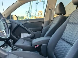 2011 Volkswagen Tiguan I, чёрный, 980000 рублей, вид 4