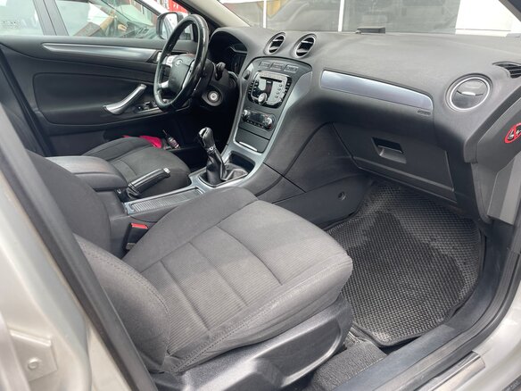 2012 Ford Mondeo IV Рестайлинг, серебристый, 825000 рублей - вид 12