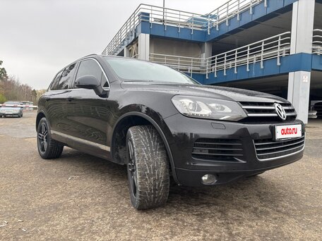 2011 Volkswagen Touareg II, чёрный, 2030000 рублей, вид 2