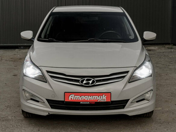 2015 Hyundai Solaris I Рестайлинг, бежевый, 899000 рублей - вид 2