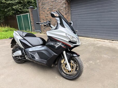 2017 Aprilia SRV 850, серебристый, 625000 рублей, вид 1