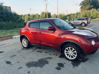 2014 Nissan Juke I, красный, 990000 рублей, вид 3