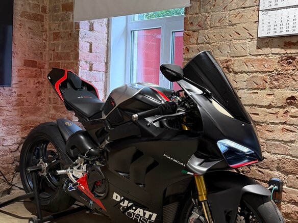 2022 Ducati Panigale V4, чёрный, 4100000 рублей