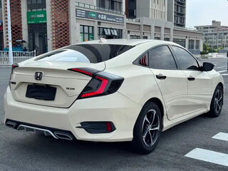 2021 Honda Civic X Рестайлинг, бежевый, 1129222 рублей, вид 4