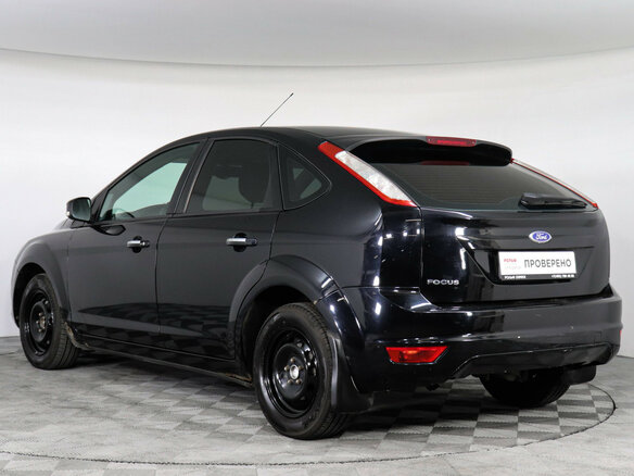 2010 Ford Focus II Рестайлинг, чёрный - вид 3