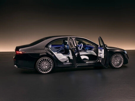2026 Mercedes-Benz S-Класс 450 4MATIC VII (W223) Рестайлинг, чёрный, 21475000 рублей, вид 3