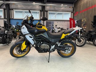 2026 QJMotor SVT 650 X, жёлтый, 689000 рублей, вид 1