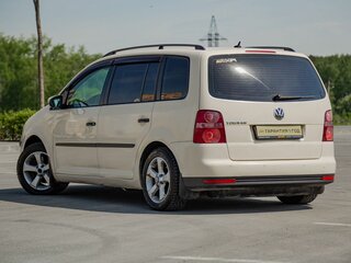 2010 Volkswagen Touran I Рестайлинг, бежевый, 499000 рублей, вид 2