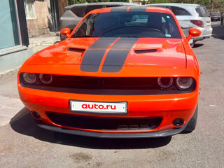 2019 Dodge Challenger III Рестайлинг 2, оранжевый, 1880000 рублей, вид 4