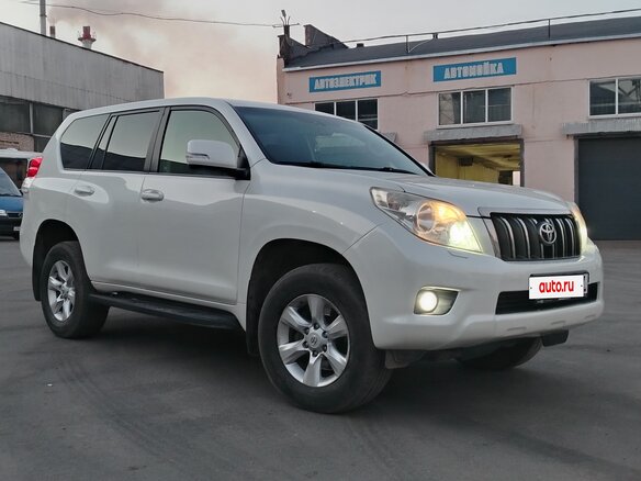 2012 Toyota Land Cruiser Prado 150 Series, белый, 2400000 рублей - вид 1